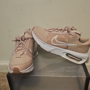 Nike Women's Beige Sneakers